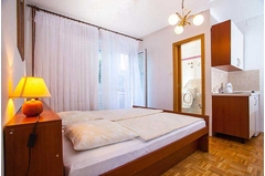 Günstige Ferienwohnung für zwei Personen Makarska - Apartment Marita S2 01